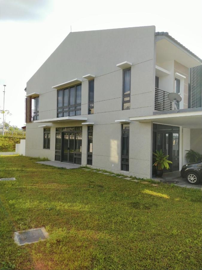 Pinevalley Homestay Putrajaya Presint 12 Exterior photo